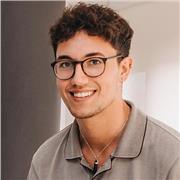 Graduado en Administración y Dirección de Empresas con mención en Contabilidad y Fiscalidad para todos los niveles.